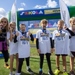 1. Drużyna klasy 4 C z pamiatkowymi medalami.jpg