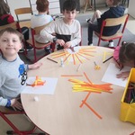 Zajęcia plastyczne w świetlicy (1).jpg