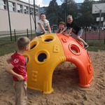 Zajęcia na placu zabaw.jpg