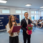 Zdjęcie nr 8 - Przedstawiciele samorządu szkolnego składają podziękowania.jpg.jpg