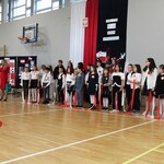 14. Podziękowanie Pani Dyrektor Bożeny Chodynieckiej za wspaniałą część artystyczną i postawę patriotyczną zgromadzonych_.jpg