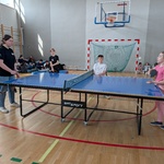 10. Rozgrywka tenisowa między dziewczętami kla 4-6.jpg