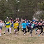2. Start biegu dziewcząt na 600 m.jpg