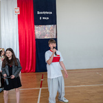 Zdjęcie nr 24. Aktorzy wspólnie śpiewają na scenie.jpg