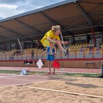 25. Chłopiec skaczący w dal.jpg