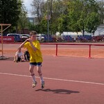 14. Chłopiec rzucający piłeczką.jpg