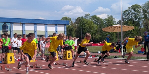 6. Start chłopców w biegu na 60 m.jpg
