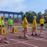 4. Dziewczęta przed startem biegu na 60 m.jpg