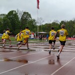2b. Chłopcy w czasie biegu na 60 m.jpg
