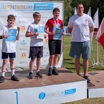 1a  Kasjan - srebrny medalista dwuboju na podium.jpg