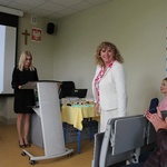 14. Pani Dyrektor Bożena Jolanta Chodyniecka wita Panią Iwonę Laskowską - Wizytatora Kuratorium OświatyMG_5029.JPG
