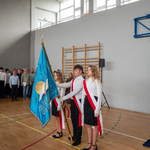 Zdjęcie 3 -Poczet sztandarowy SP11.jpg