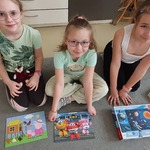 dziewczynki układają puzzle.jpg