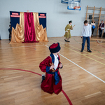 Uczniowie odgrywają swoje role..jpg