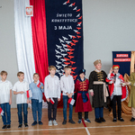 Uczniowie odgrywają przydzielone role..jpg