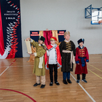 Uczniowie odgrywają przydzielone role. (2).jpg