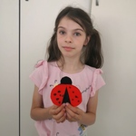 Dominika wykonała biedronkę z papieru.jpg