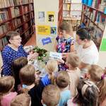 Podziękowania i wręczenie pamiątkowych upominków.jpg