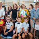 Grono Pedagogiczne wraz z Rodzicami i dziećmi. .jpg