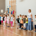 Dzieci i kadra pedagogiczna..jpg