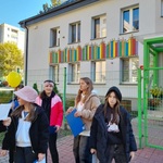 Dziewczynki z klasy 5 a przy Przedszkolu Nr 8.jpg