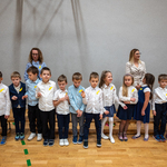 Radość uczniów tuż po ślubowaniu_.jpg