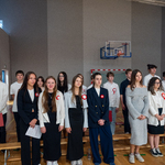 Zdjęcie nr 29 Pamiątkowe zdjęcie po Akademii z okazji Dnia Niepodległości.jpg