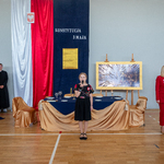 Zdjęcie nr 3. Uczennica klasy 5c_ Małgorzata Łukaszewicz_ wykonuje hymn Polski_.jpg