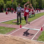 15. chłopciec skacżacy w dal.jpg