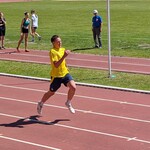 chłopcie biegnący na 100 m.jpg