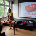Zdjęcie nr 56. Udzielanie pierwszej pomocy - prezentacja przy użyciu fantomu_.jpg