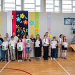 Wyróżnieni uczniowie klas piątych(1).jpg
