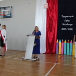 Zdjęcie nr 11 - Pani Dyrektor Bożena Jolanta Chodyniecka wita gości i całą społeczność szkolną_.jpg