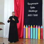 Zdjęcie nr 15 - Ks. Rafał Kosikowski_ proboszcz Parafii pw. Świętej Rodziny_  składa życzenia.jpg.jpg